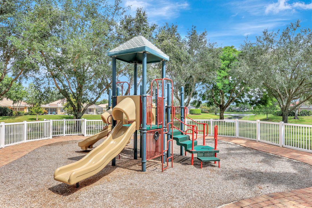 28508 Alessandria Cir, Bonita Springs, FL 34135