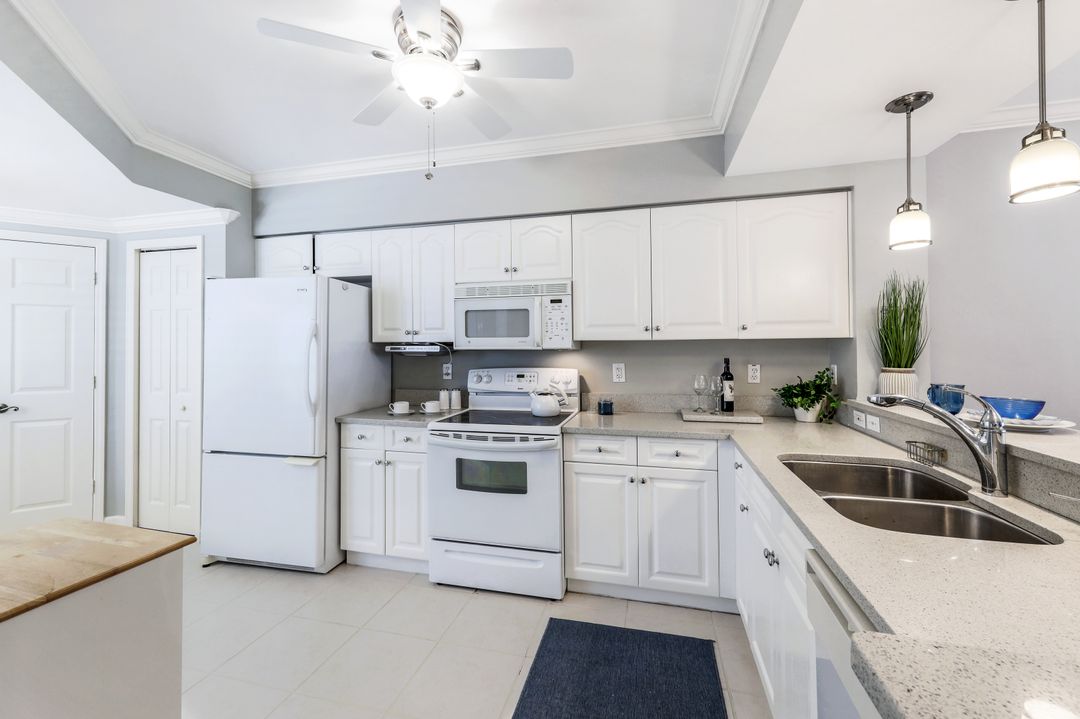 4970 Deerfield Way #103, Naples, FL 34110