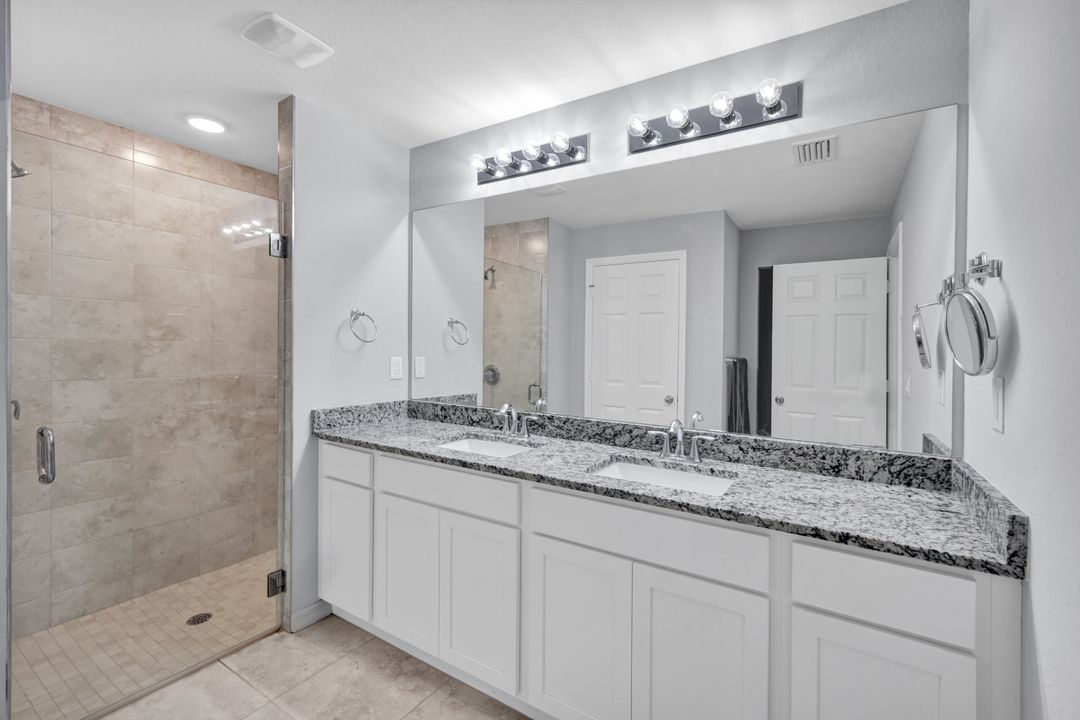 216 NW 9th Terrace, Cape Coral, FL 33993