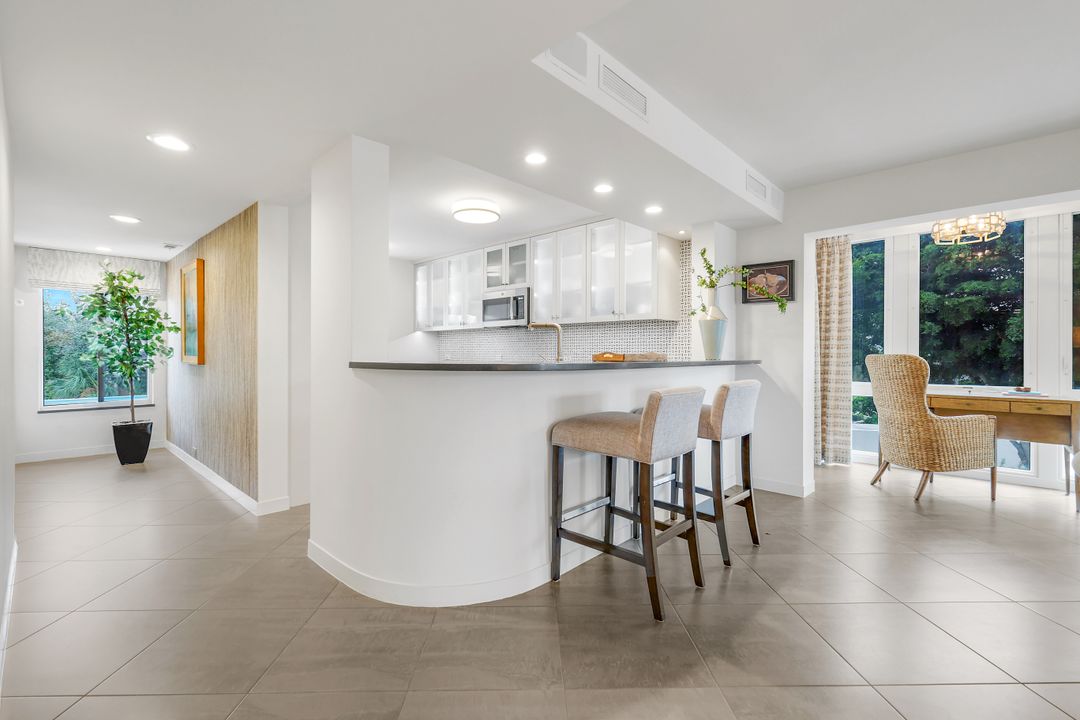 355 Park Shore Dr #1-134, Naples, FL 34103