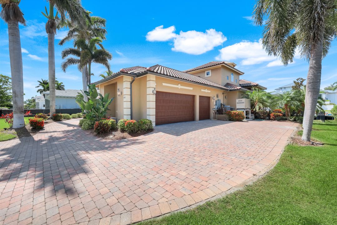 1658 McIlvaine Ct, Marco Island, FL 34145