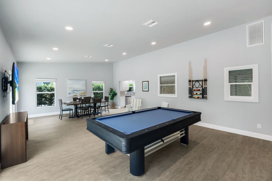 630 109th Ave N, Naples, FL 34108