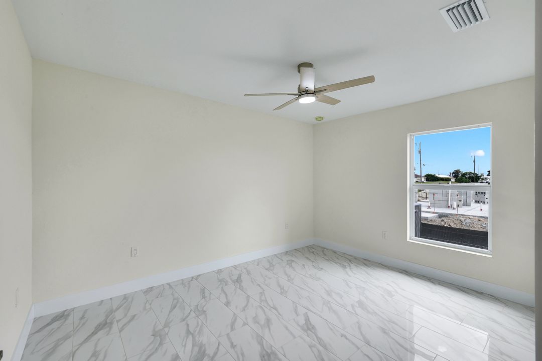 2622 NE 1st Pl, Cape Coral, FL 33909