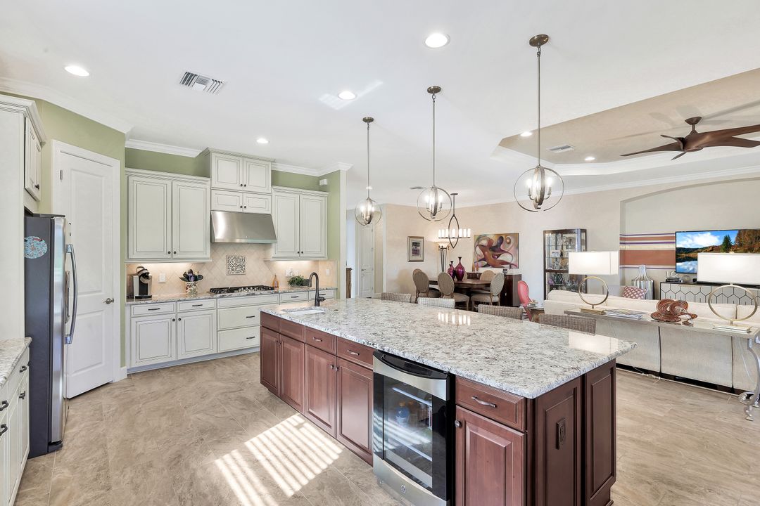 8908 Savona Ct, Naples, FL 34119