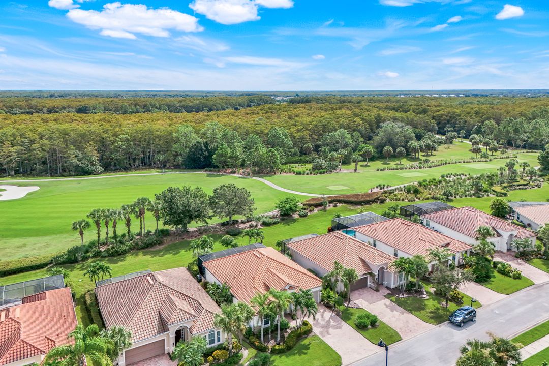9090 Limestone Ln, Naples, FL 34120