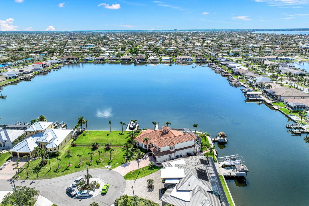 5231 SW 5th Pl, Cape Coral, FL 33914