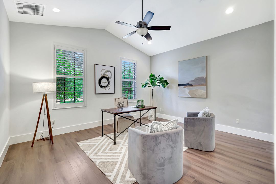 5717 Hammock Isles Dr, Naples, FL 34119