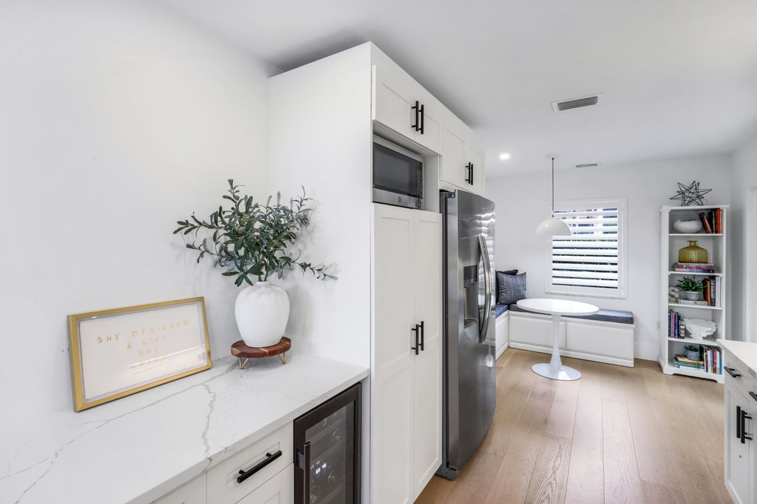 2128 Paget Cir, Naples, FL 34112