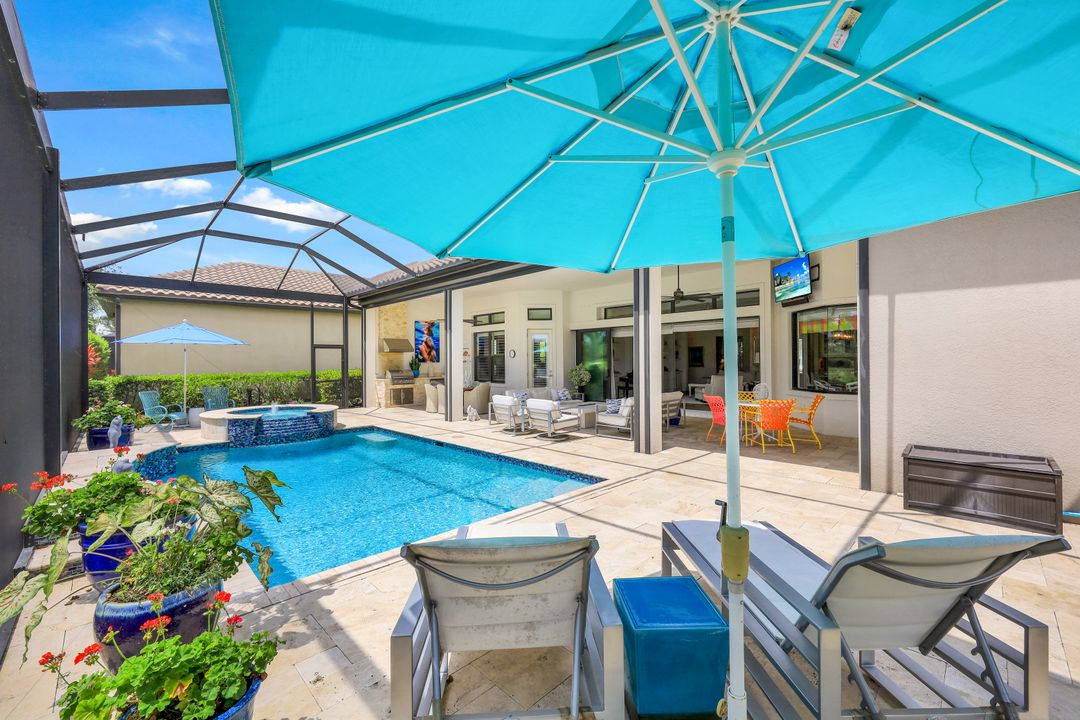 8668 Amour Ct, Naples, FL 34119