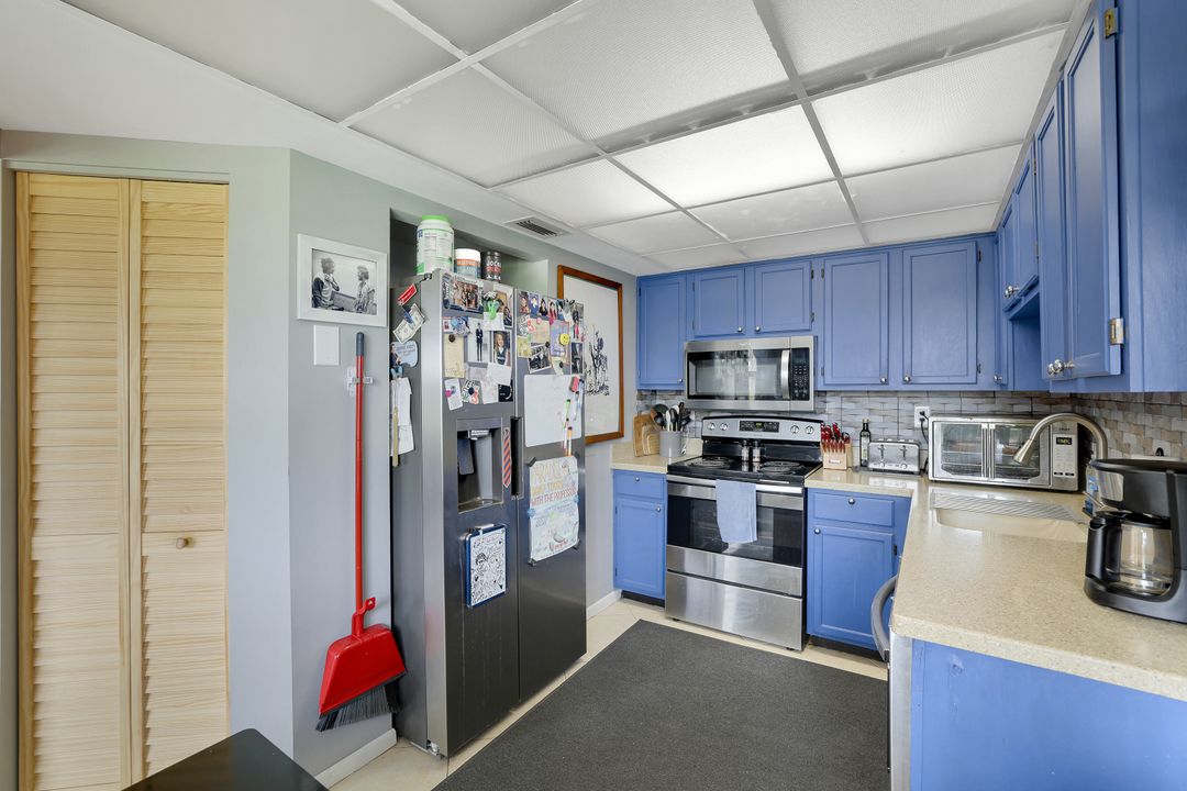 1542 Mainsail Dr #52D-4, Naples, FL 34114