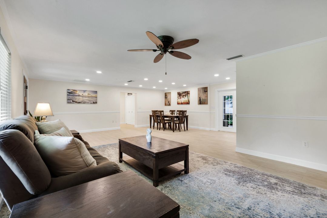 5100 Mahogany Ridge Dr, Naples, FL 34119