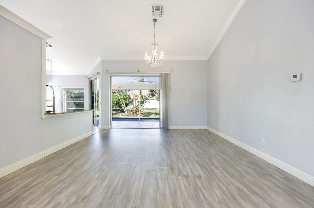 658 Lambton Ln, Naples, FL 34104