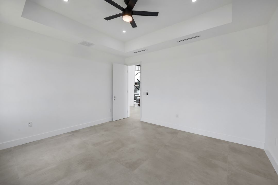 432 Burnt Store Rd S, Cape Coral, FL 33991