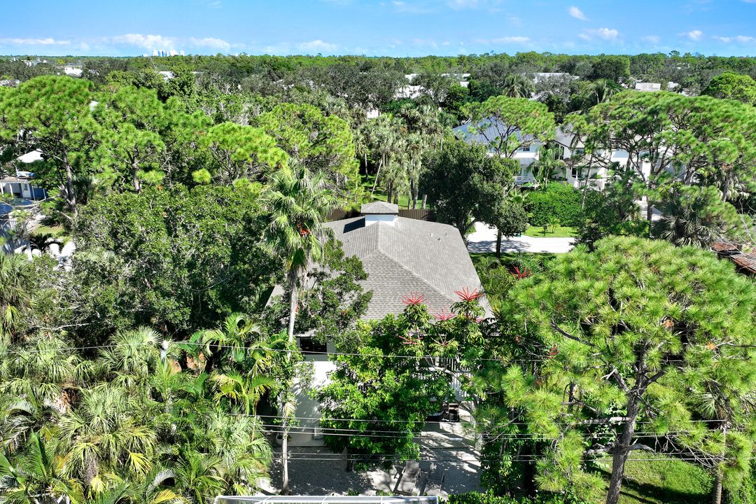 746 Park Ave, Naples, FL 34110