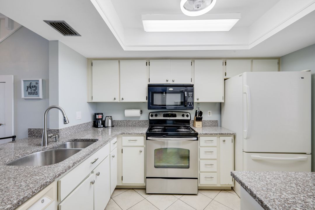 894 Buttonwood Dr #219, Fort Myers Beach, FL 33931