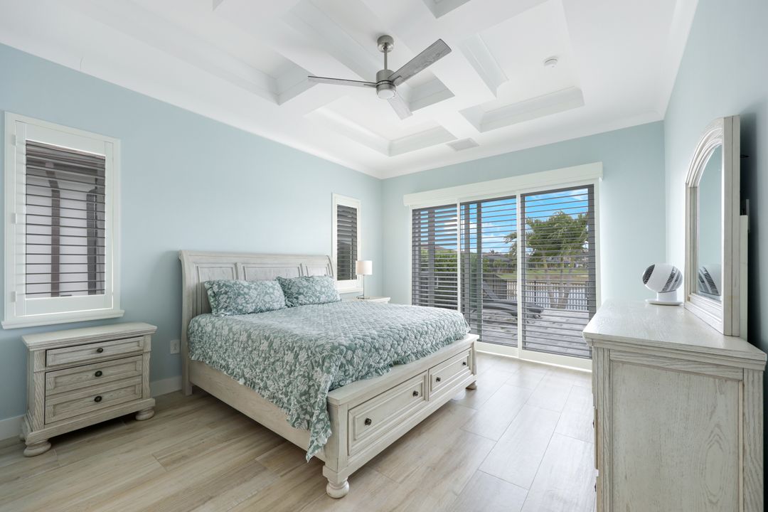 3697 Sapphire Cv Cir, Naples, FL 34114