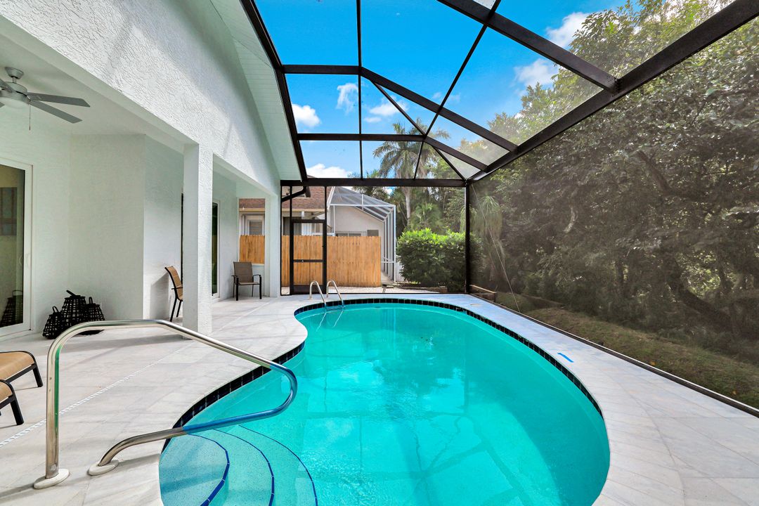 2515 Royal Palm Ct, Naples, FL 34103