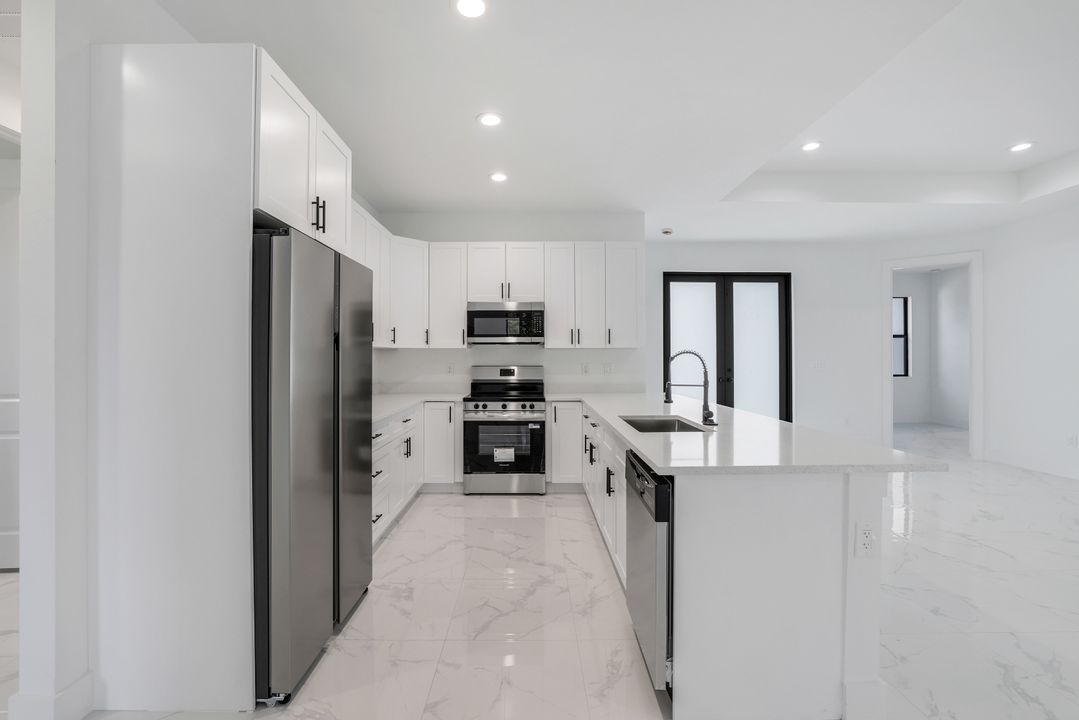 3644 35th Ave NE, Naples, FL 34120