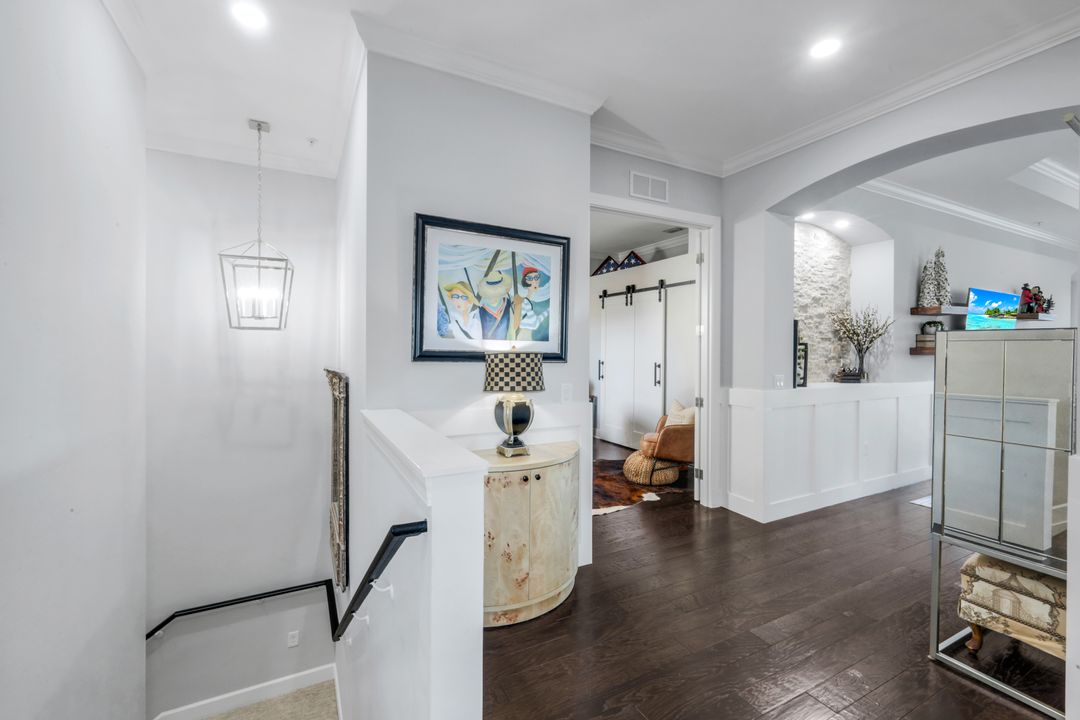 8783 Coastline Ct #202, Naples, FL 34120