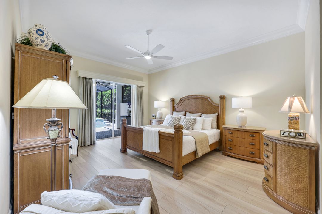 6632 Glen Arbor Way, Naples, FL 34119