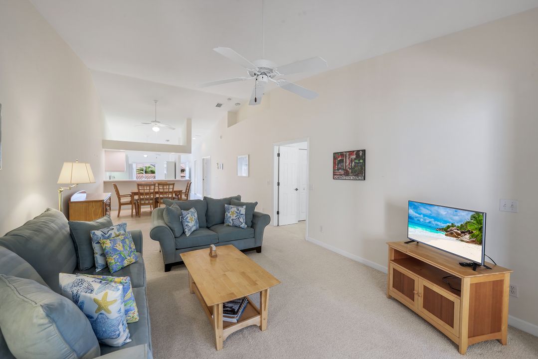 1660 Windy Pines Dr #4, Naples, FL 34112