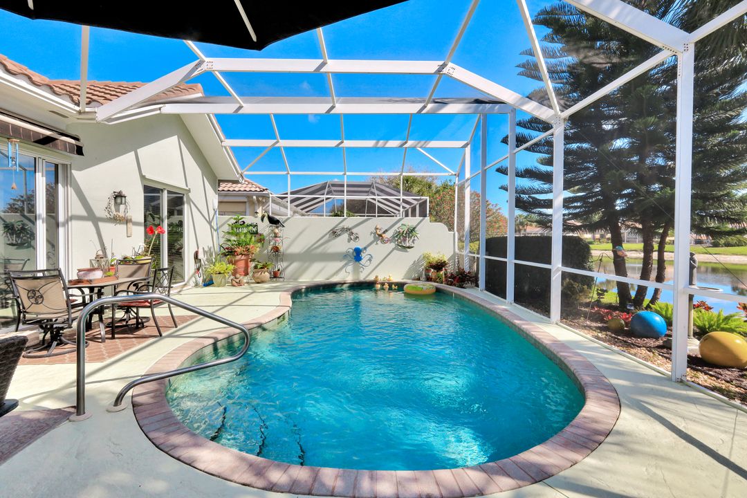 2925 Gilford Way, Naples, FL 34119