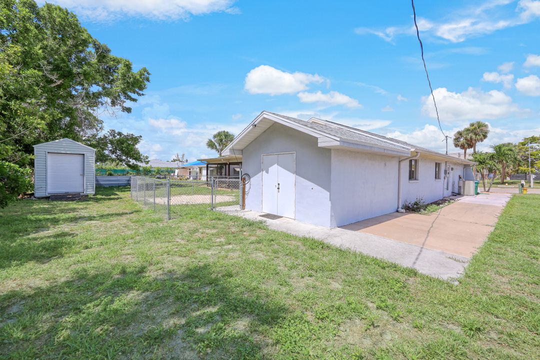 4530 Vincennes Blvd, Cape Coral, FL 33904