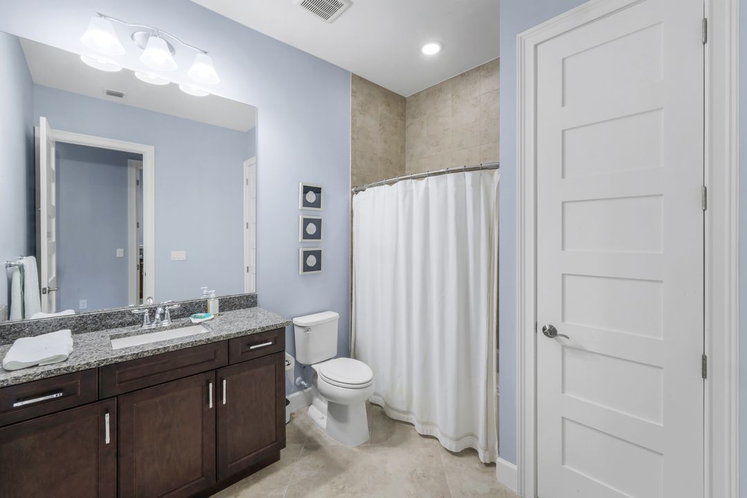 6392 Arriba Ave, Naples, FL 34113