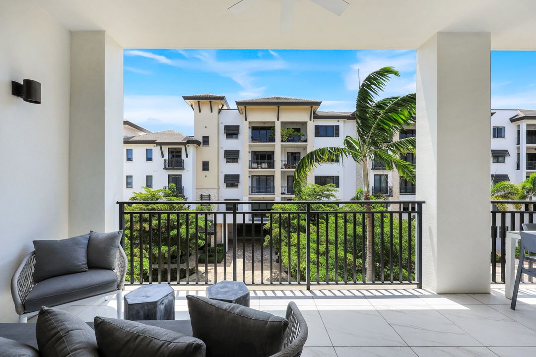 1135 3rd Ave S #303, Naples, FL 34102