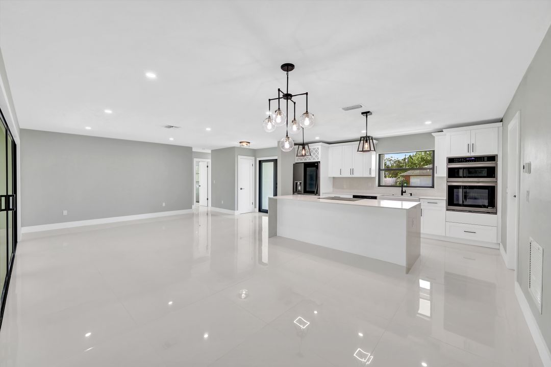 4173 29th Pl SW, Naples, FL 34116