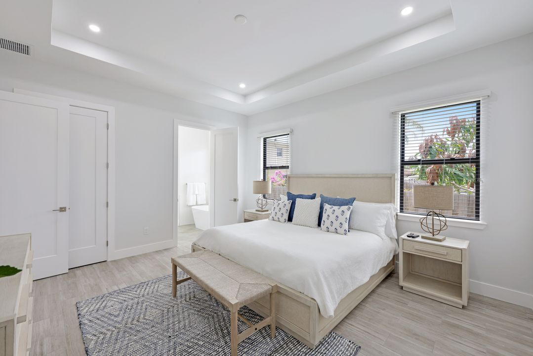 27 2nd St, Bonita Springs, FL 34134