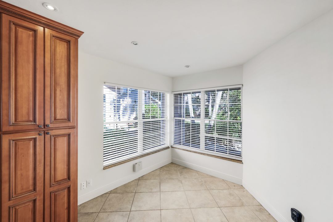 2626 Sailors Way, Naples, FL 34109