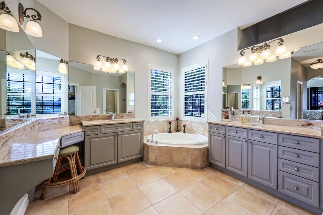 1512 El Dorado Pkwy W, Cape Coral, FL 33914