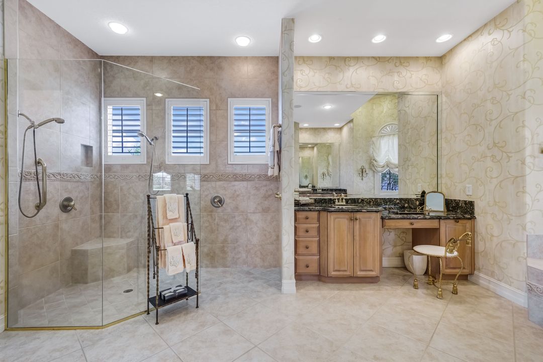 2988 St Barnabas Ct, Naples, FL 34105