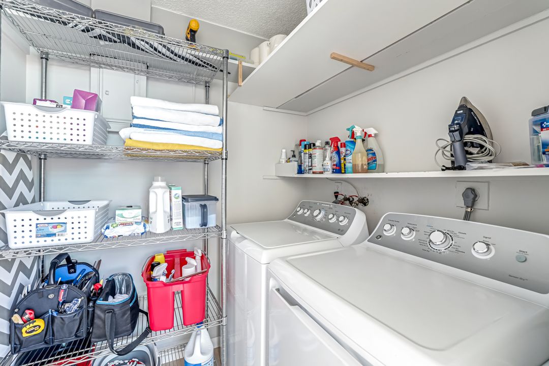 10095 7th St N #3, Naples, FL 34108