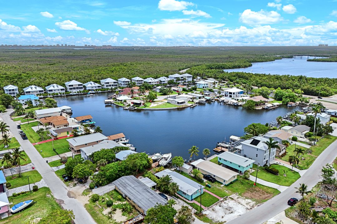 527 Goodland Dr, Marco Island, FL 34145