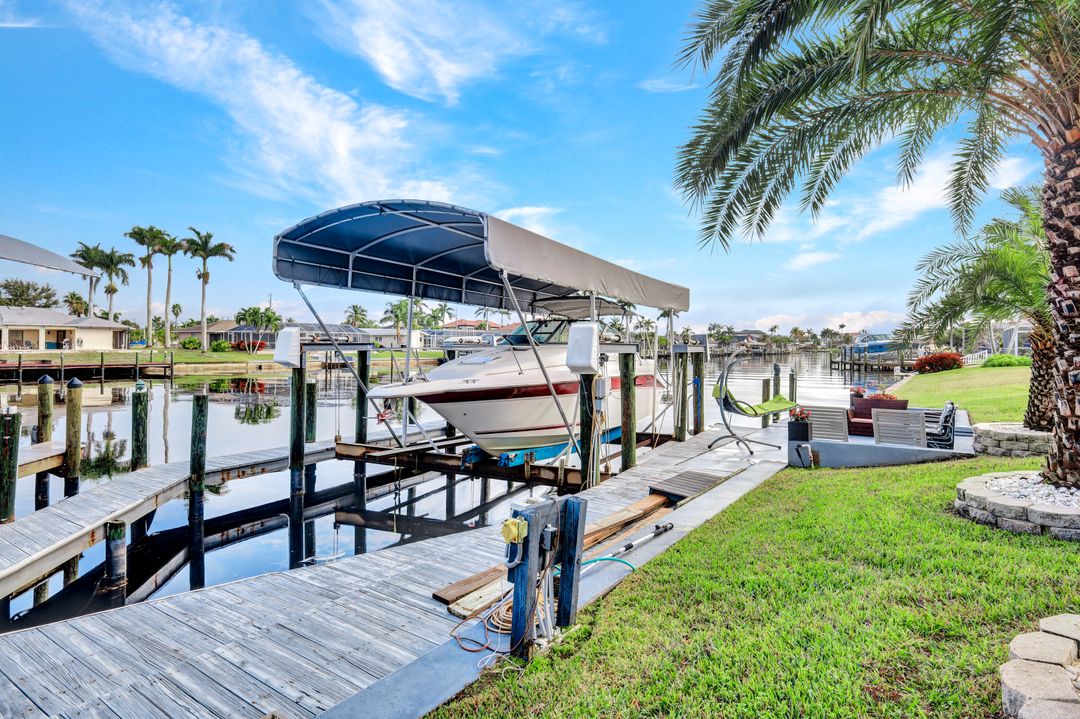 1709 SE 44th Terrace, Cape Coral, FL 33904