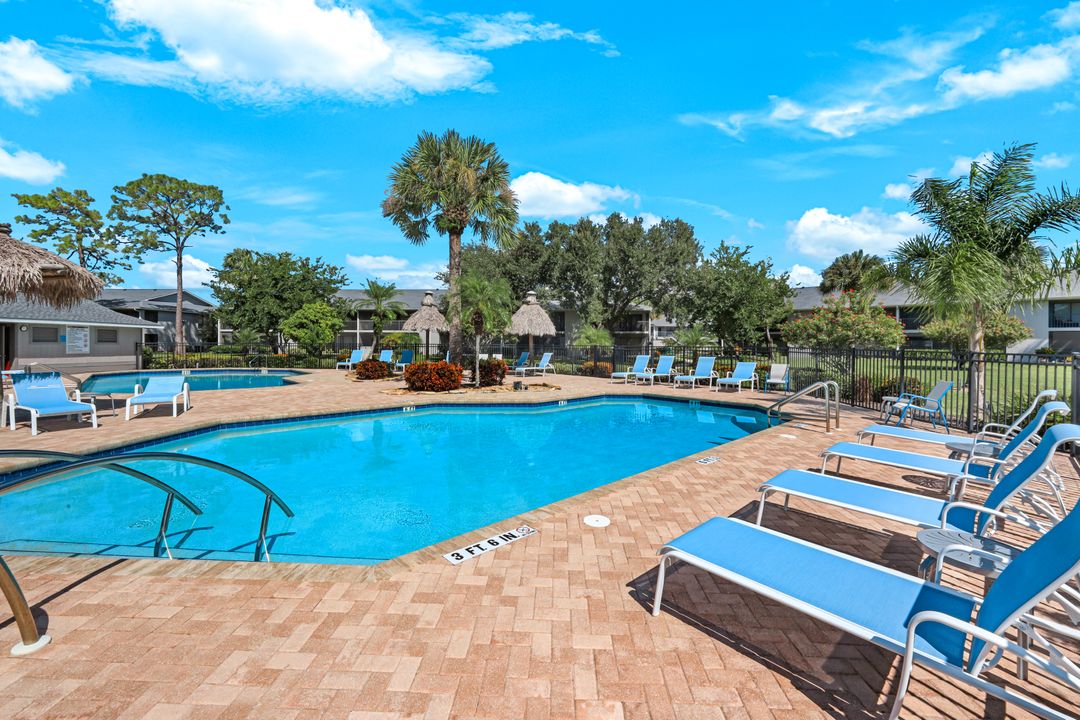 1228 Commonwealth Cir #203, Naples, FL 34116