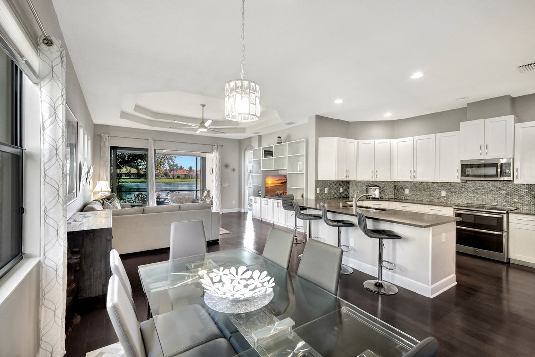 9492 Isla Bella Cir, Bonita Springs, FL 34135