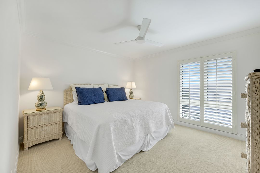 250 Park Shore Dr #601, Naples, FL 34103