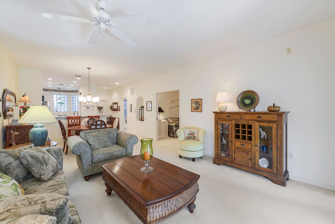 8285 Danbury Blvd #207, Naples, FL 34120
