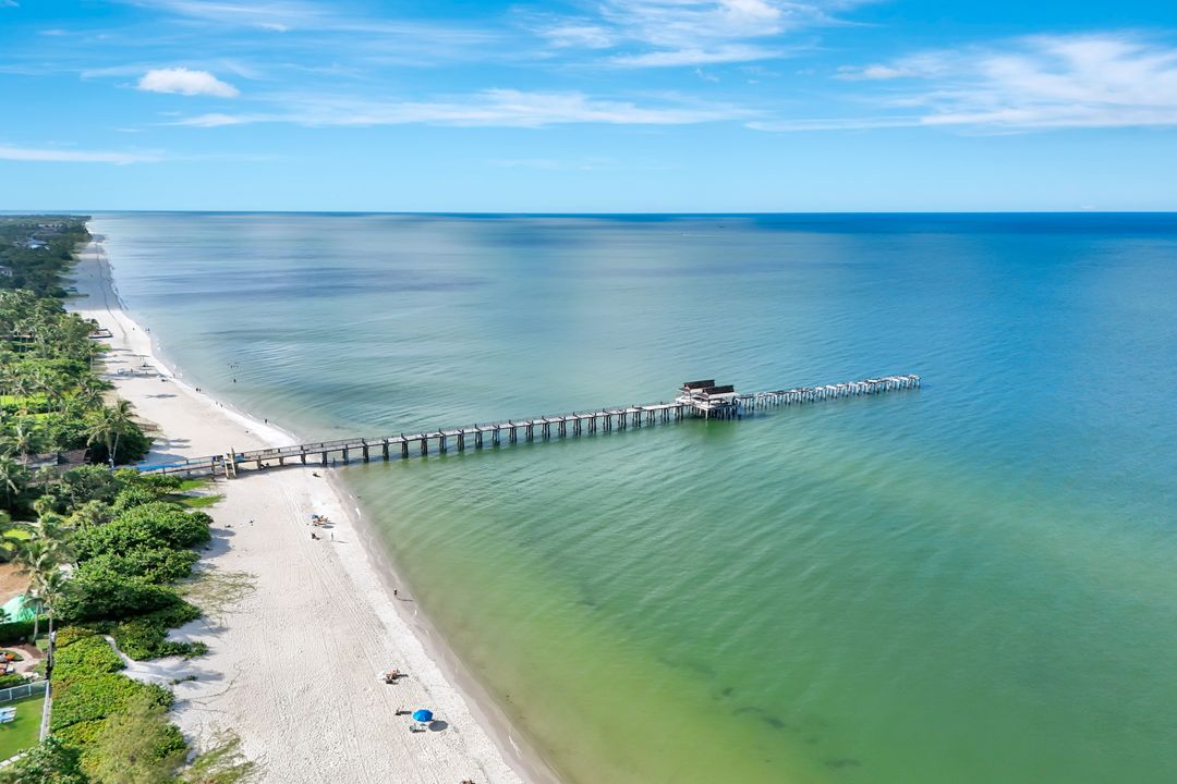 160 Broad Ave S, Naples, FL 34102
