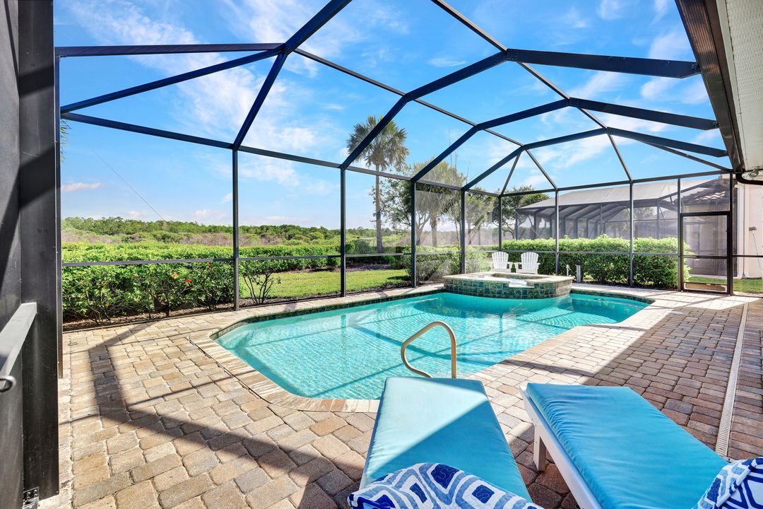 9311 Fieldstone Ln, Naples, FL 34120