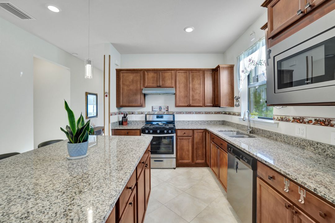 2171 Yellowfin Cir, Naples, FL 34114