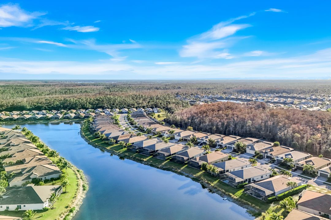 28560 Twain Dr, Bonita Springs, FL 34135