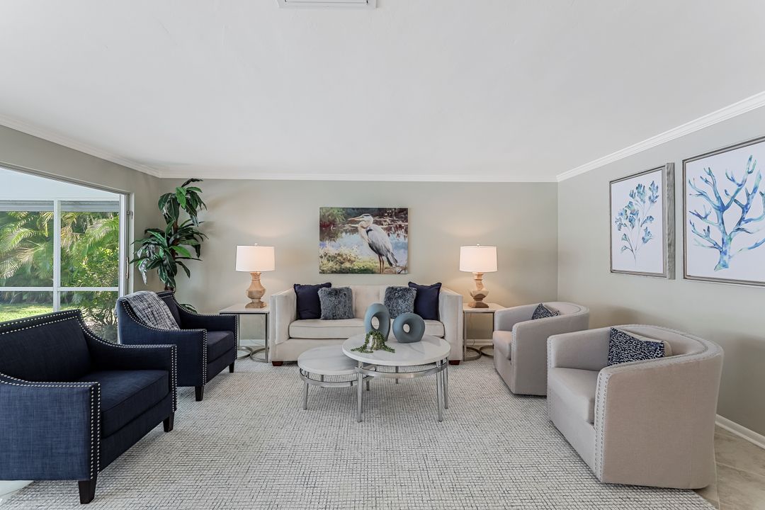 727 Park Shore Dr, Naples, FL 34103