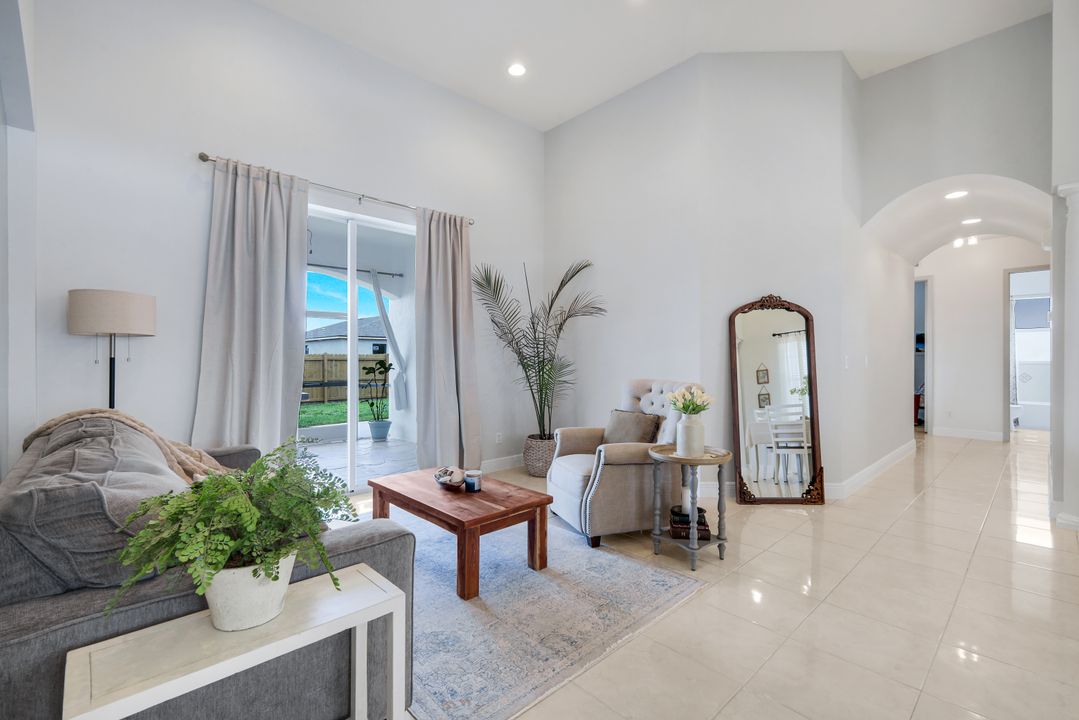1130 NW 14th Terrace, Cape Coral, FL 33993