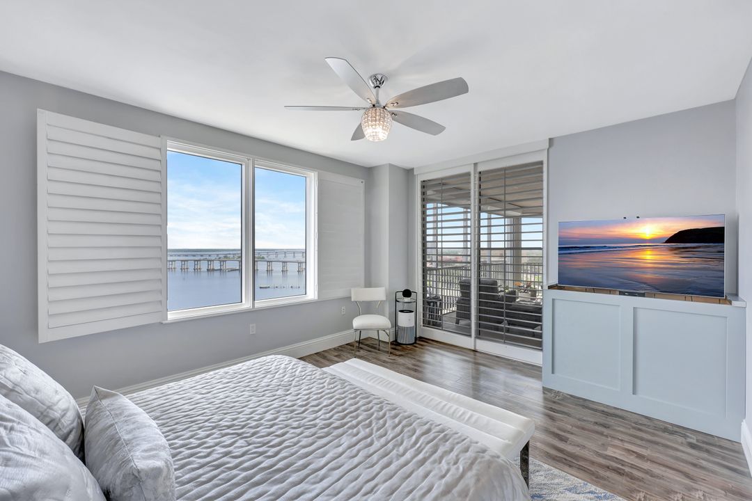 2104 W First St #1404, Fort Myers, FL 33901
