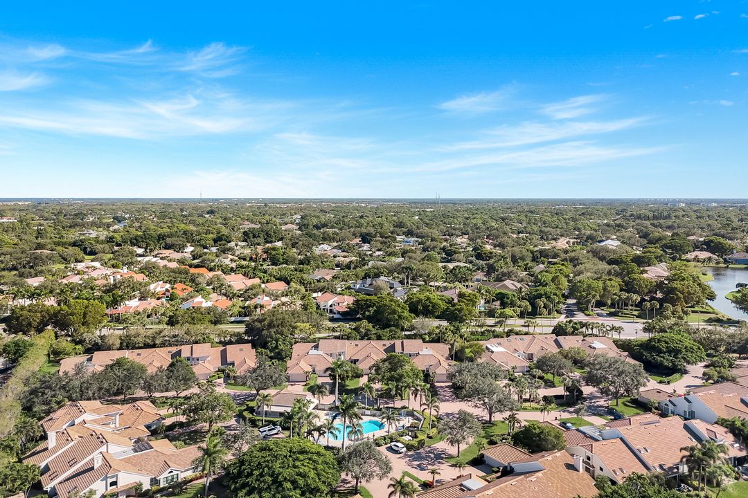 6636 Trident Way, Naples, FL 34108