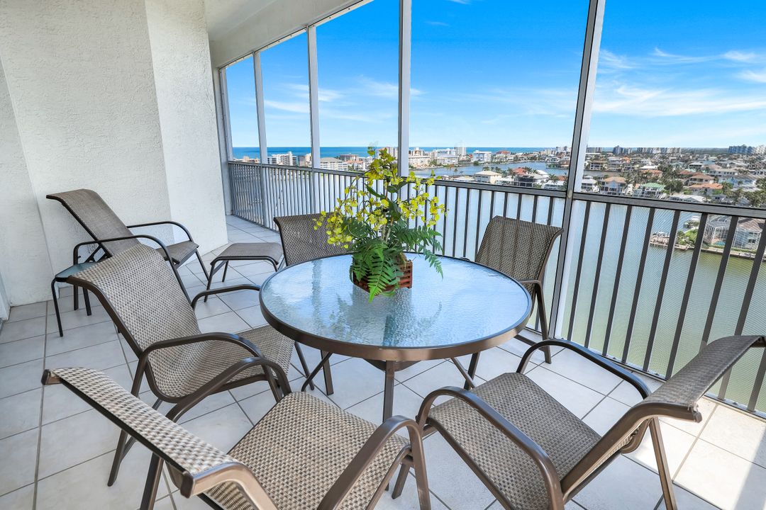410 Flagship Dr #1206, Naples, FL 34108